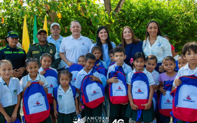 Comfenalco le apuesta a la educación con la entrega de 300 kits escolares en tres municipios de Bolívar